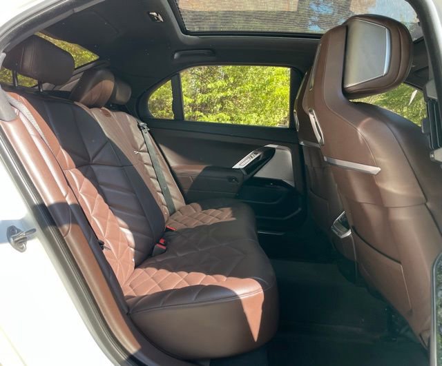 Used 2023 BMW 740i w/ Parking Assistance Package RWD image 18