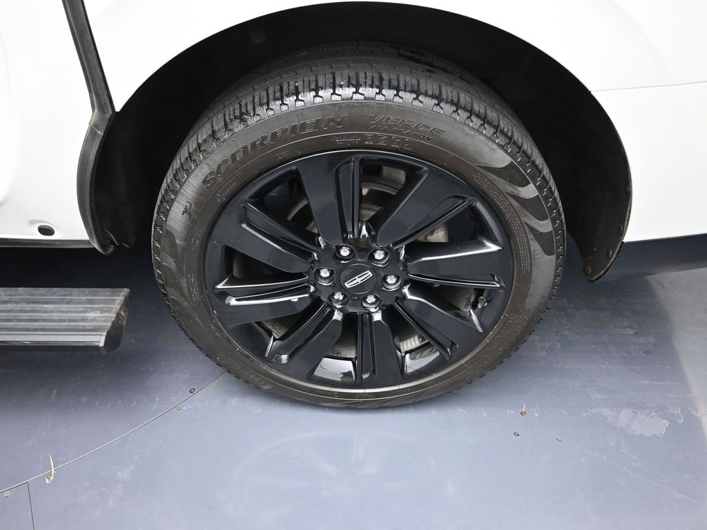 Used 2024 Lincoln Navigator L Black Label image 21