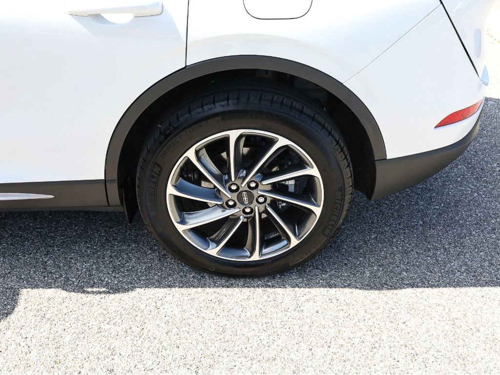 Used 2024 Lincoln Corsair AWD w/ Equipment Group 101A image 3