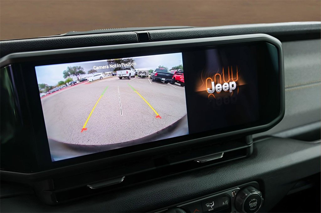 Used 2025 Jeep Wrangler Sport S image 16