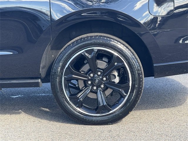 Used 2023 Ford Expedition Max Limited image 10