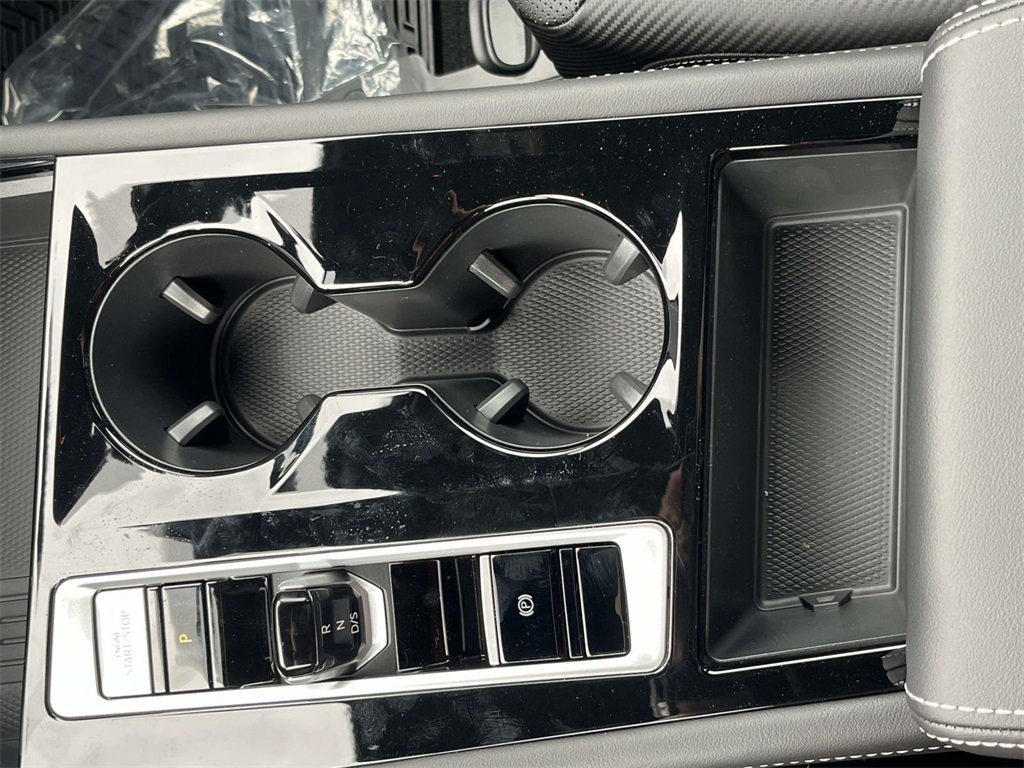 New 2025 Volkswagen Atlas Cross Sport SE image 16