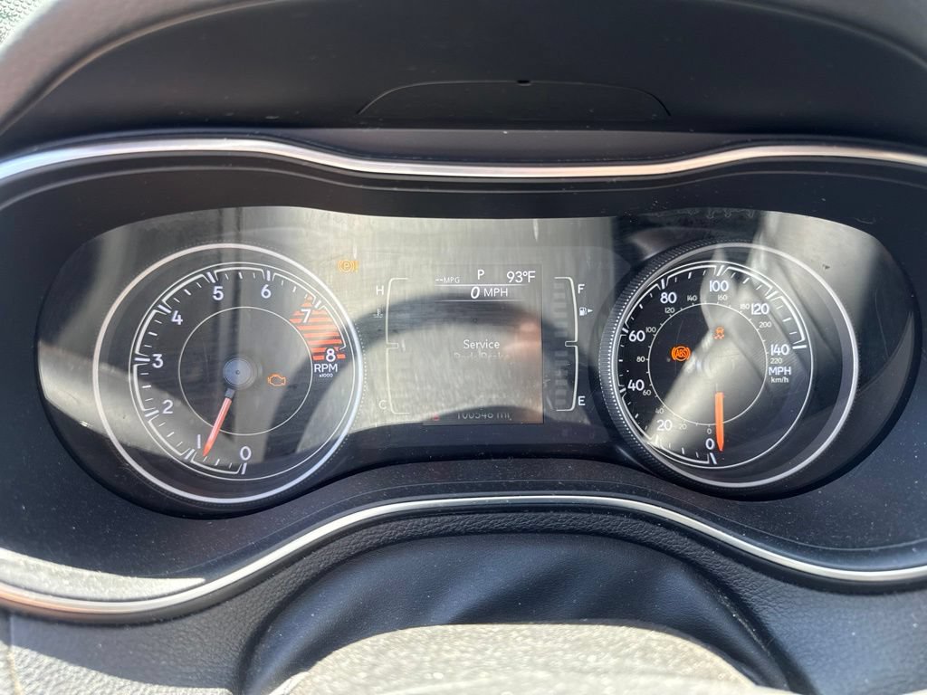Used 2019 Jeep Cherokee Latitude Plus w/ Comfort/Convenience Group AWD/4WD image 8