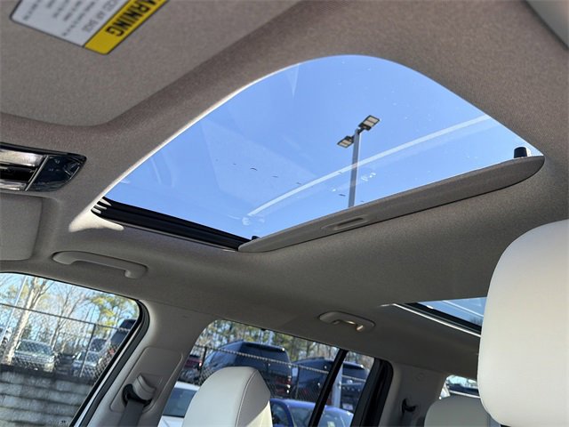 Certified 2024 Hyundai Santa Fe Limited image 33