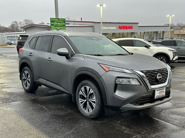 Certified 2022 Nissan Rogue SV w/ SV Premium Package image 2