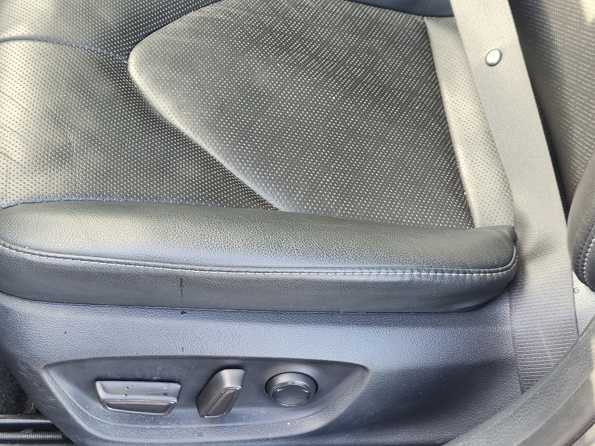 Used 2024 Toyota Camry XSE w/ Navigation Package image 22