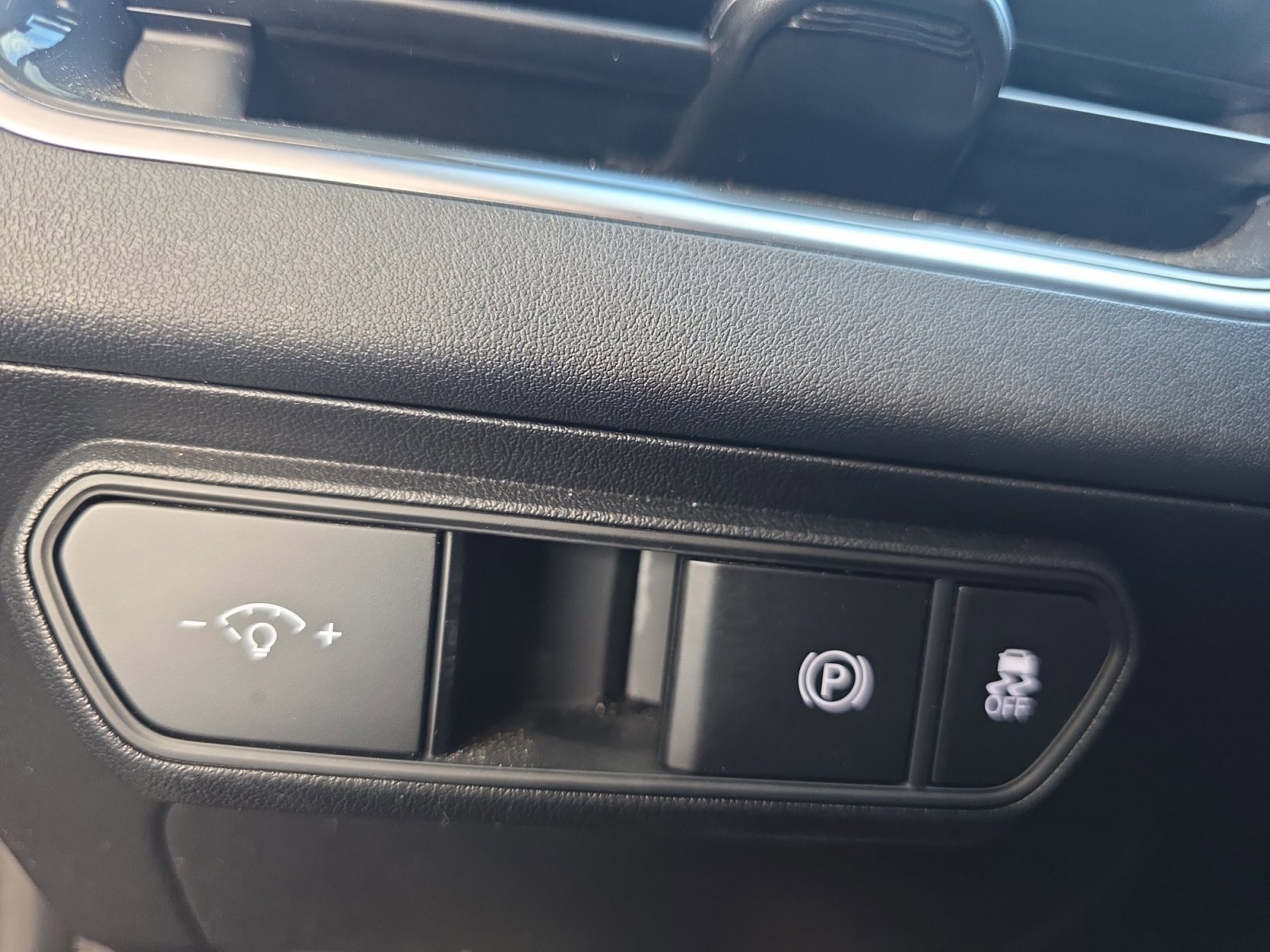 Certified 2025 Kia K4 GT-Line w/ GT-Line Premium Package image 26