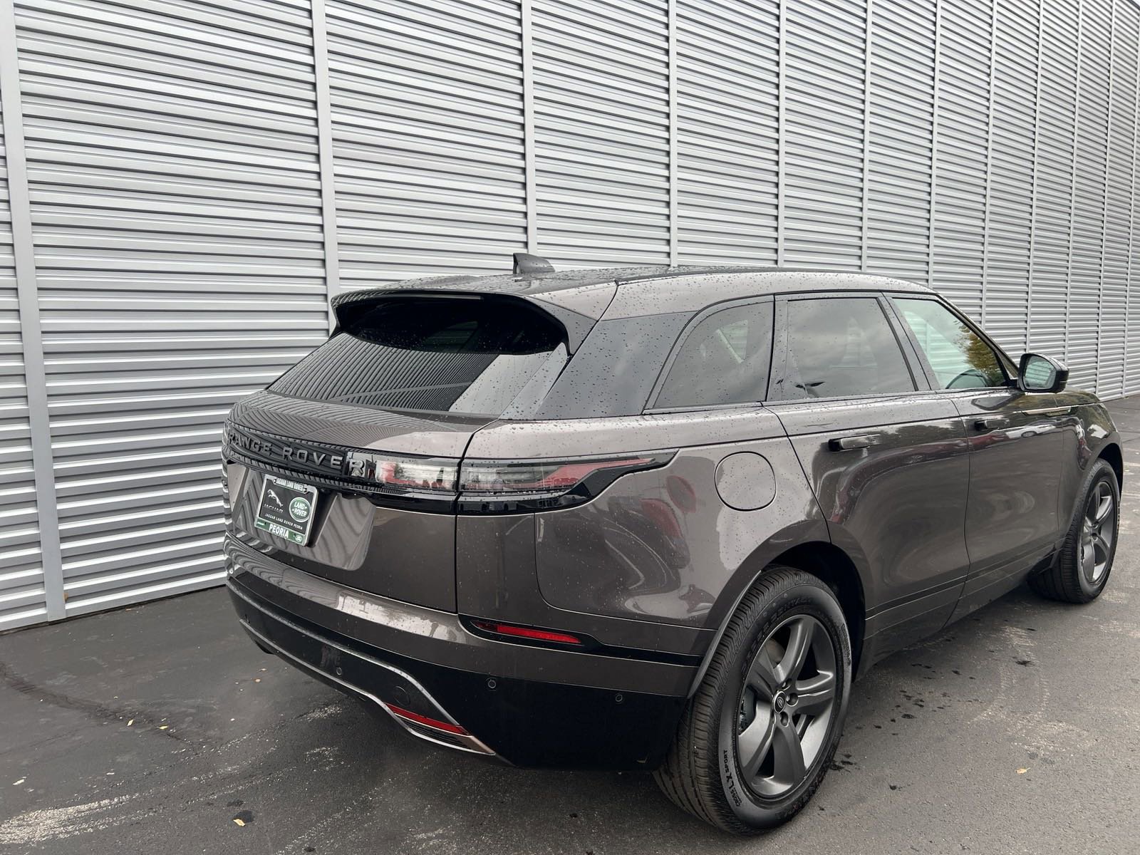 New 2025 Land Rover Range Rover Velar Dynamic SE image 5