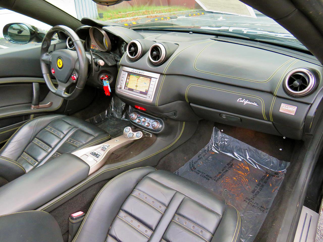 Used 2011 Ferrari California image 22