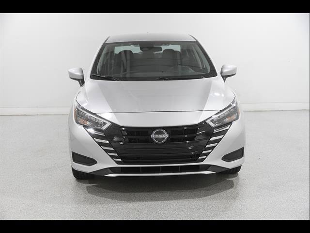 Used 2025 Nissan Versa SV FWD image 2