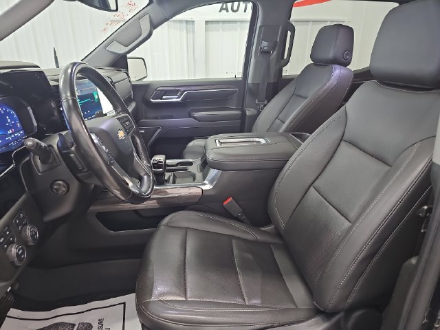 Used 2022 Chevrolet Silverado 1500 LTZ w/ LTZ Premium Package AWD/4WD image 9
