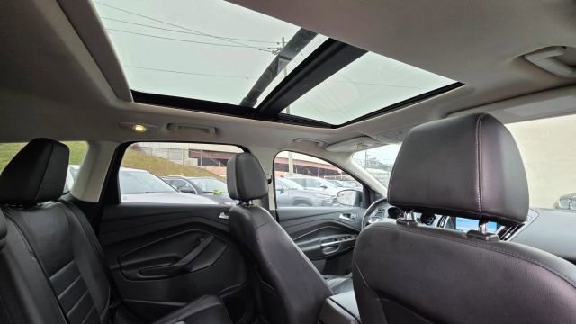 Used 2016 Ford Escape Titanium image 39