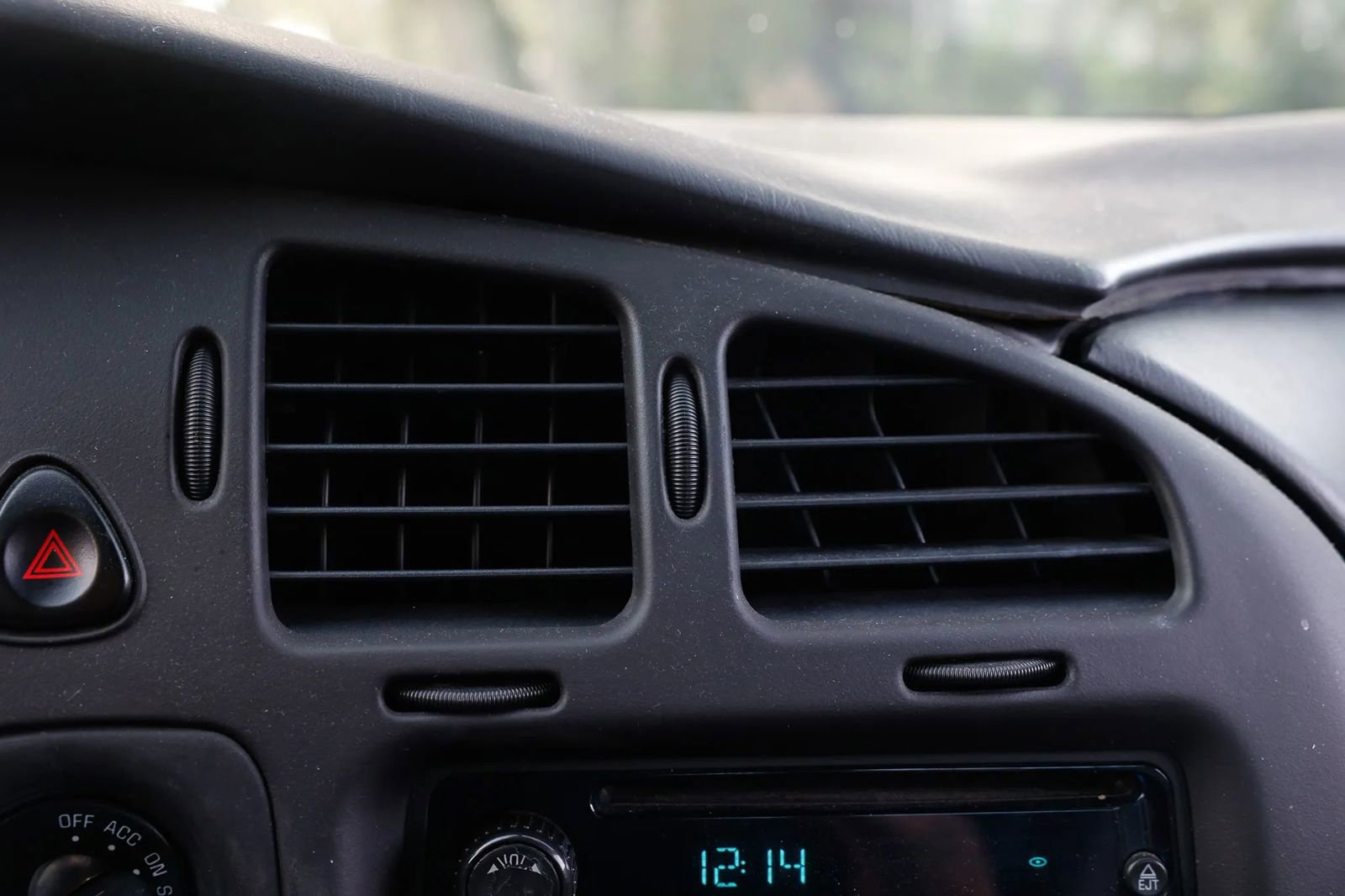 Used 2005 Chevrolet Monte Carlo SS w/ Preferred Equipment Group FWD image 31