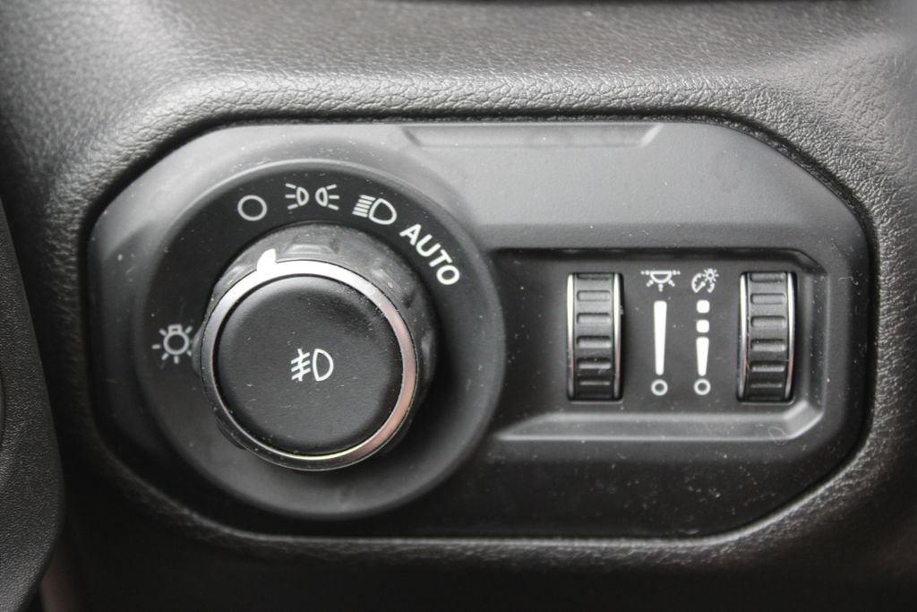 Used 2019 Jeep Wrangler Unlimited Sport S AWD/4WD image 40