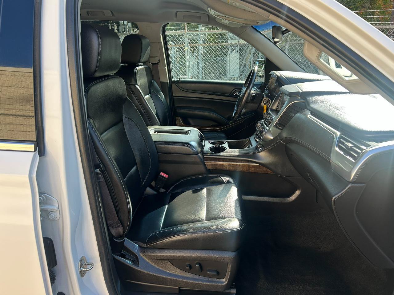 Used 2017 Chevrolet Suburban LT AWD/4WD image 18