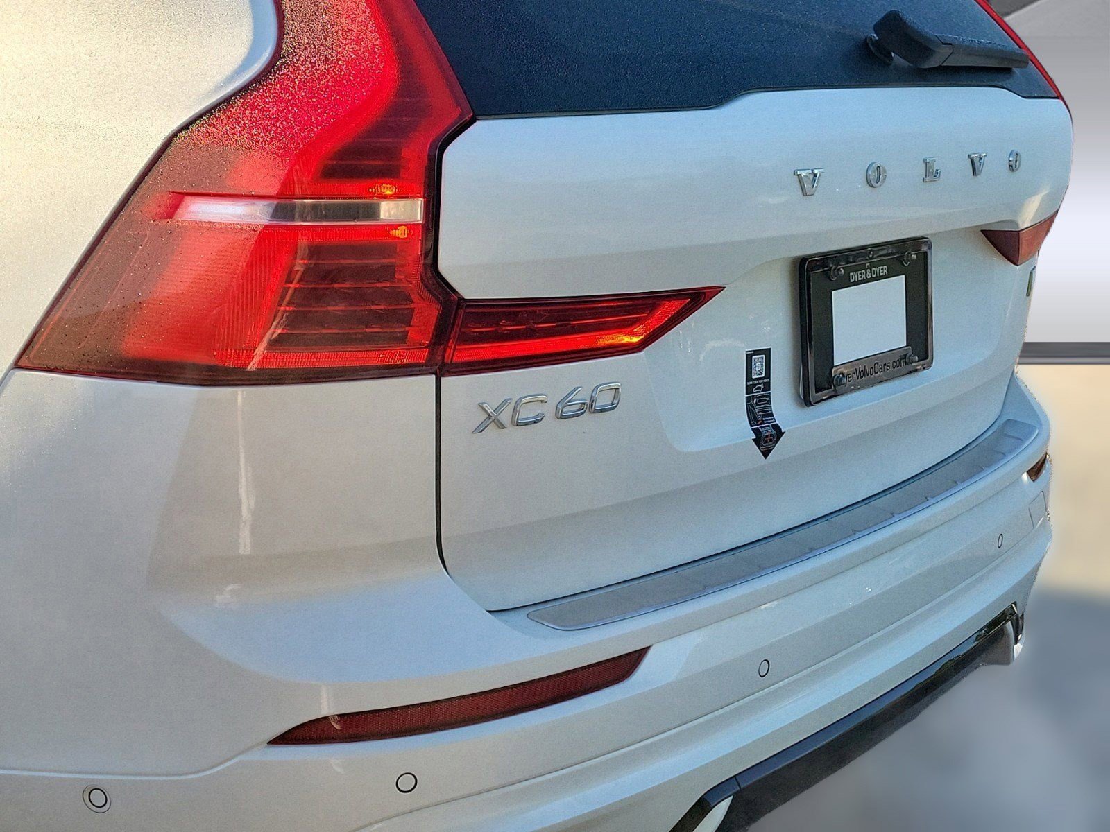 New 2024 Volvo XC60 T8 Ultimate w/ Protection Package Premier image 27