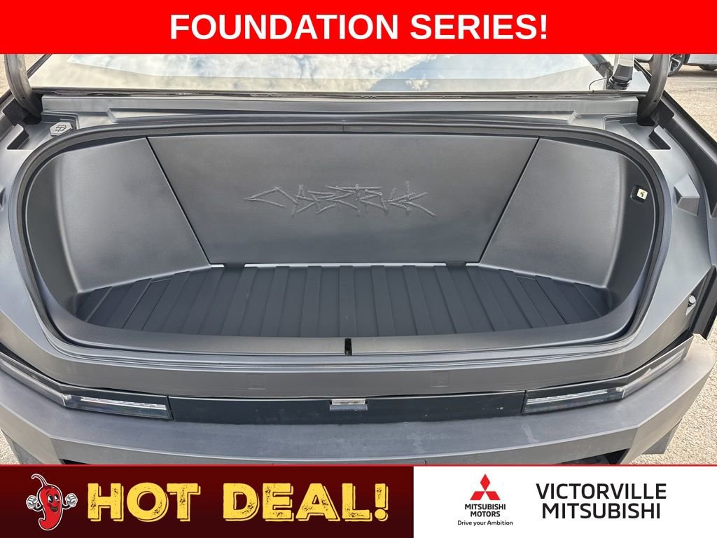 Used 2024 Tesla Cybertruck AWD Crew Cab image 30