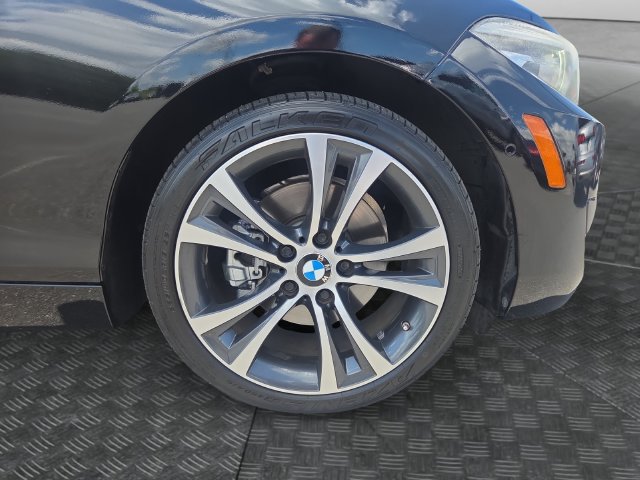 Used 2018 BMW 230i Convertible RWD image 39