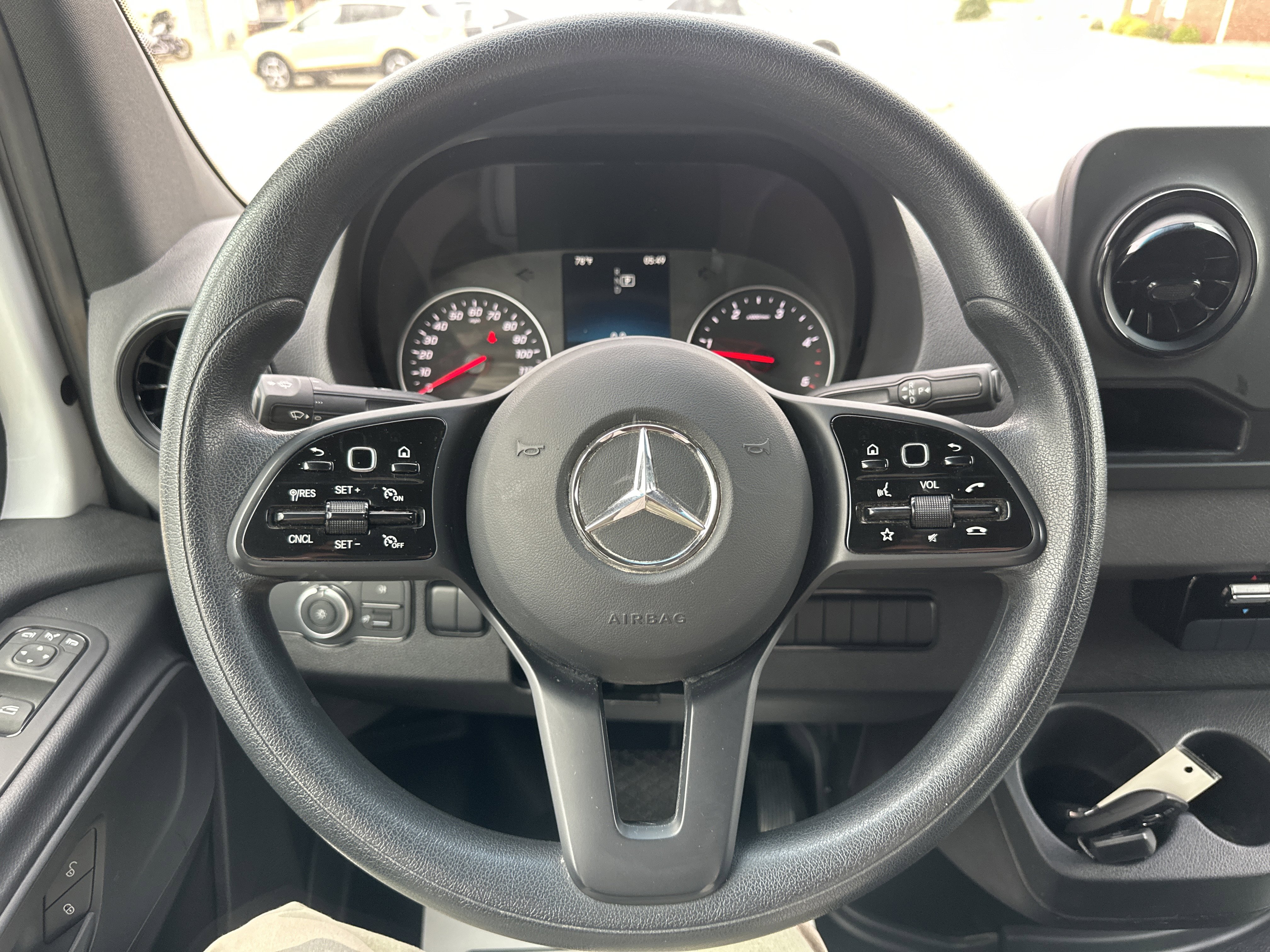Used 2023 Mercedes-Benz Sprinter 2500 image 12