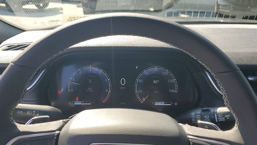 New 2025 Jeep Grand Cherokee Altitude image 31