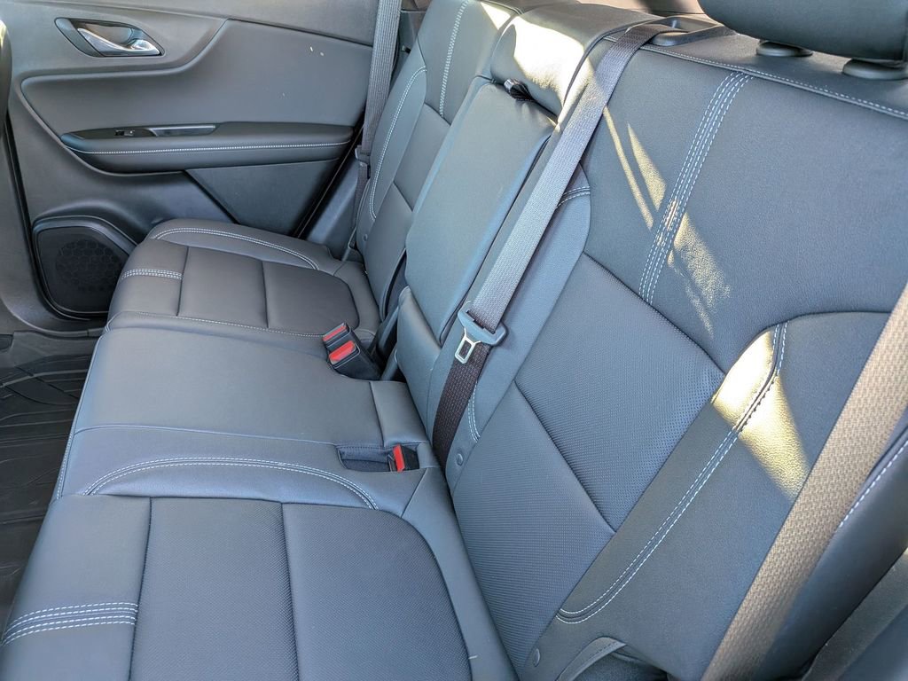 Used 2025 Chevrolet Blazer LT w/ Sound & Technology Package image 27
