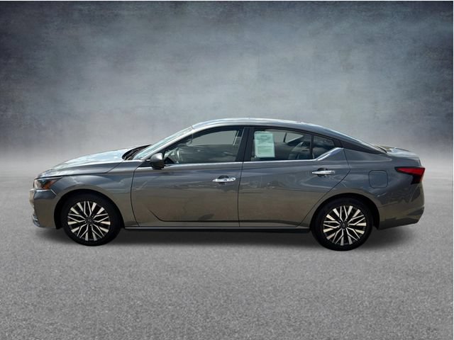 Used 2024 Nissan Altima 2.5 SV FWD image 6