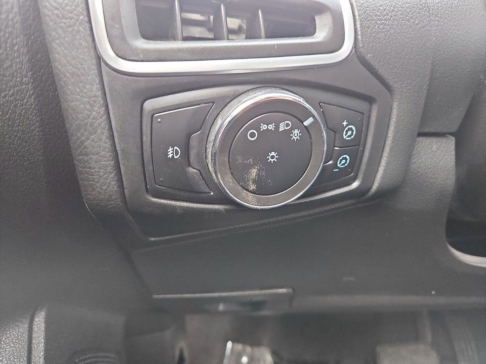 Used 2012 Ford Focus Titanium image 20