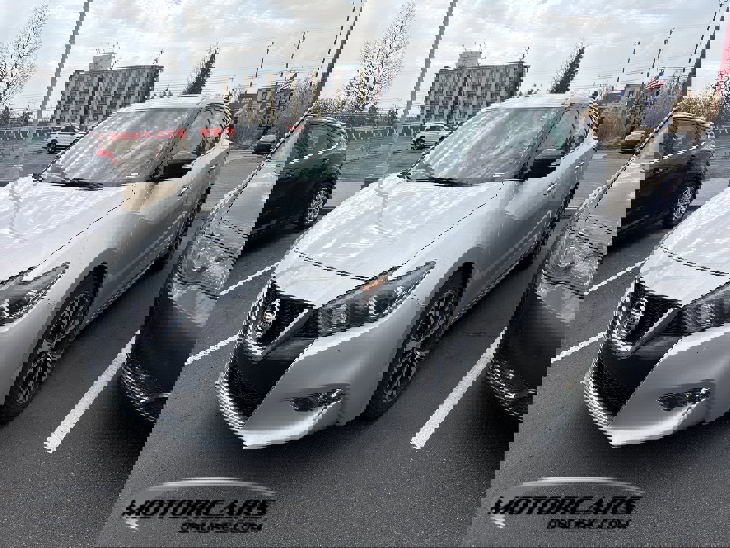 Used 2018 Nissan Maxima 3.5 SV image 1