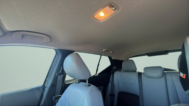 Used 2023 Nissan Kicks SR w/ SR Premium Package FWD image 18