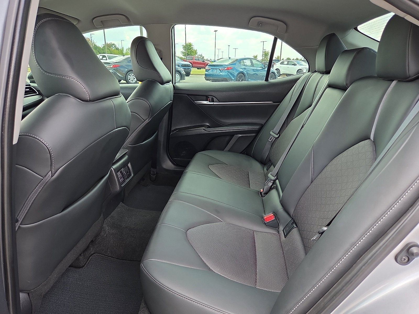 Used 2024 Toyota Camry XSE FWD image 10