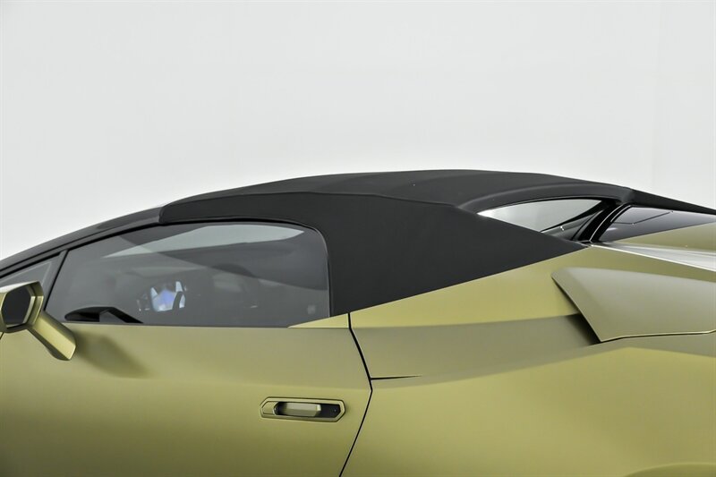 Used 2022 Lamborghini Huracan EVO RWD image 40