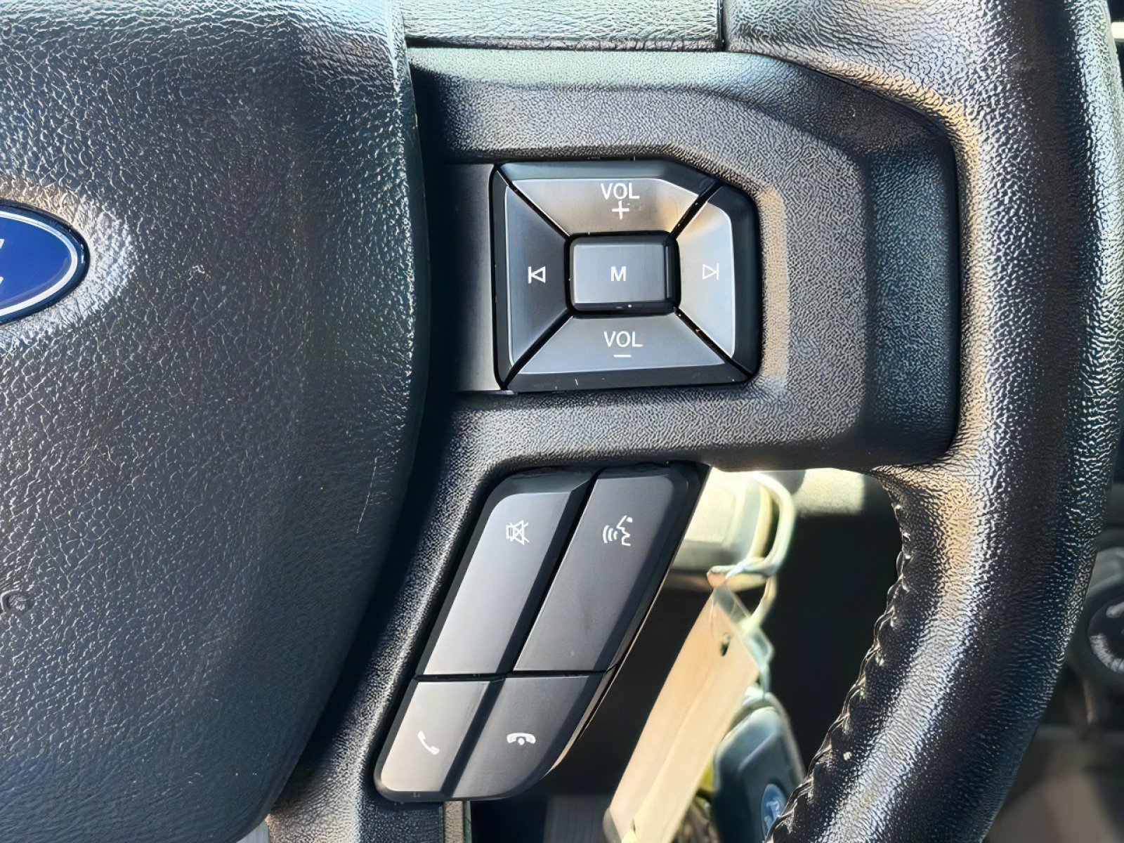 Used 2019 Ford F150 XLT w/ Equipment Group 302A Luxury AWD/4WD image 21