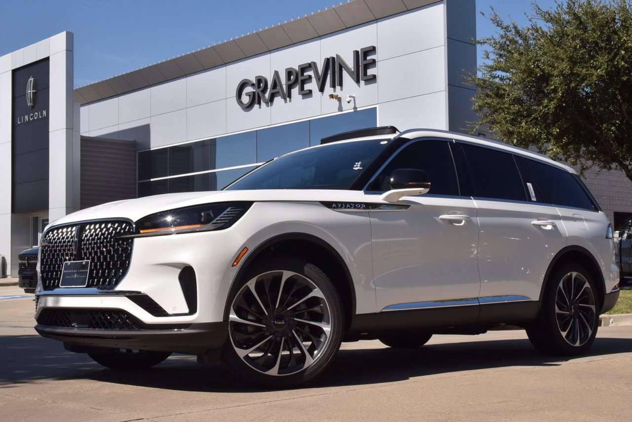 New 2027 Lincoln Aviator Reserve AWD/4WD image 1