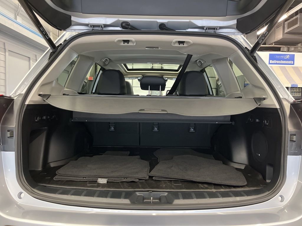 Certified 2024 Subaru Forester Limited image 38