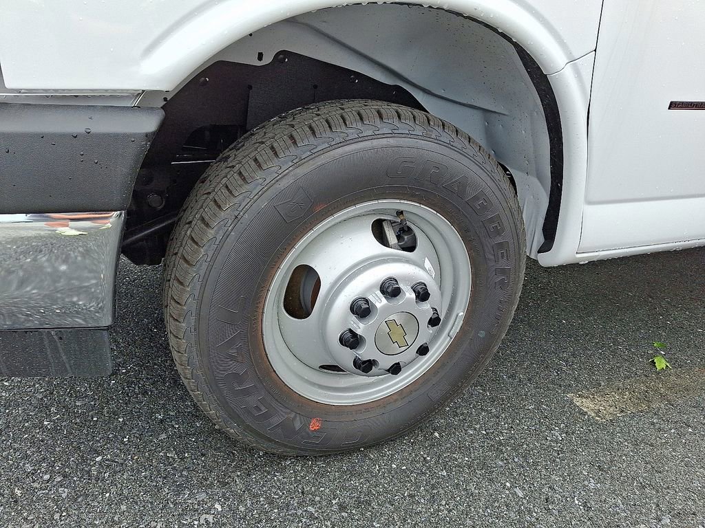 New 2025 Chevrolet Express 3500 w/ Power Convenience Package image 5