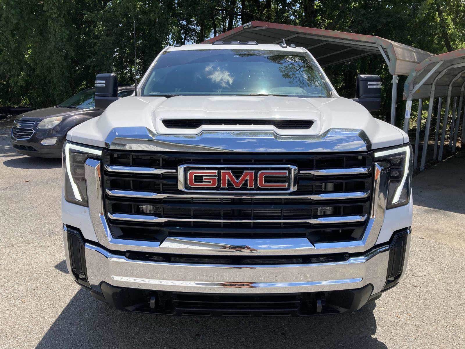 Used 2024 GMC Sierra 3500 SLE w/ SLE Convenience Package image 6