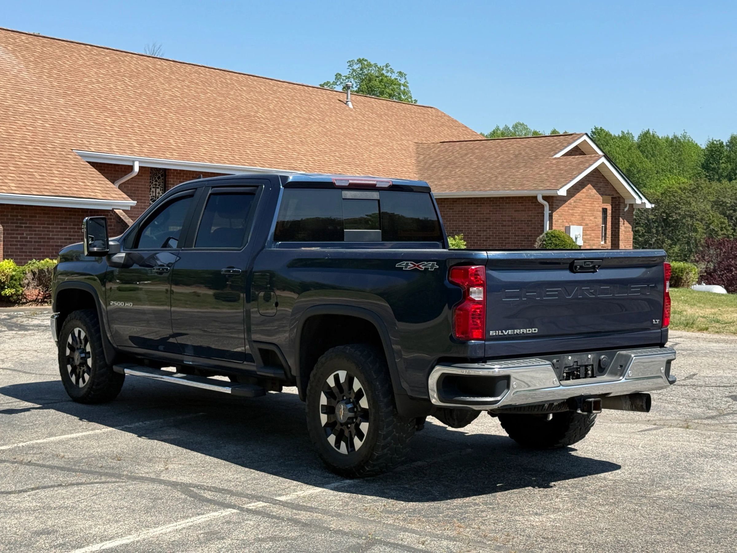 Used 2020 Chevrolet Silverado 2500 LT w/ All Star Edition AWD/4WD image 5