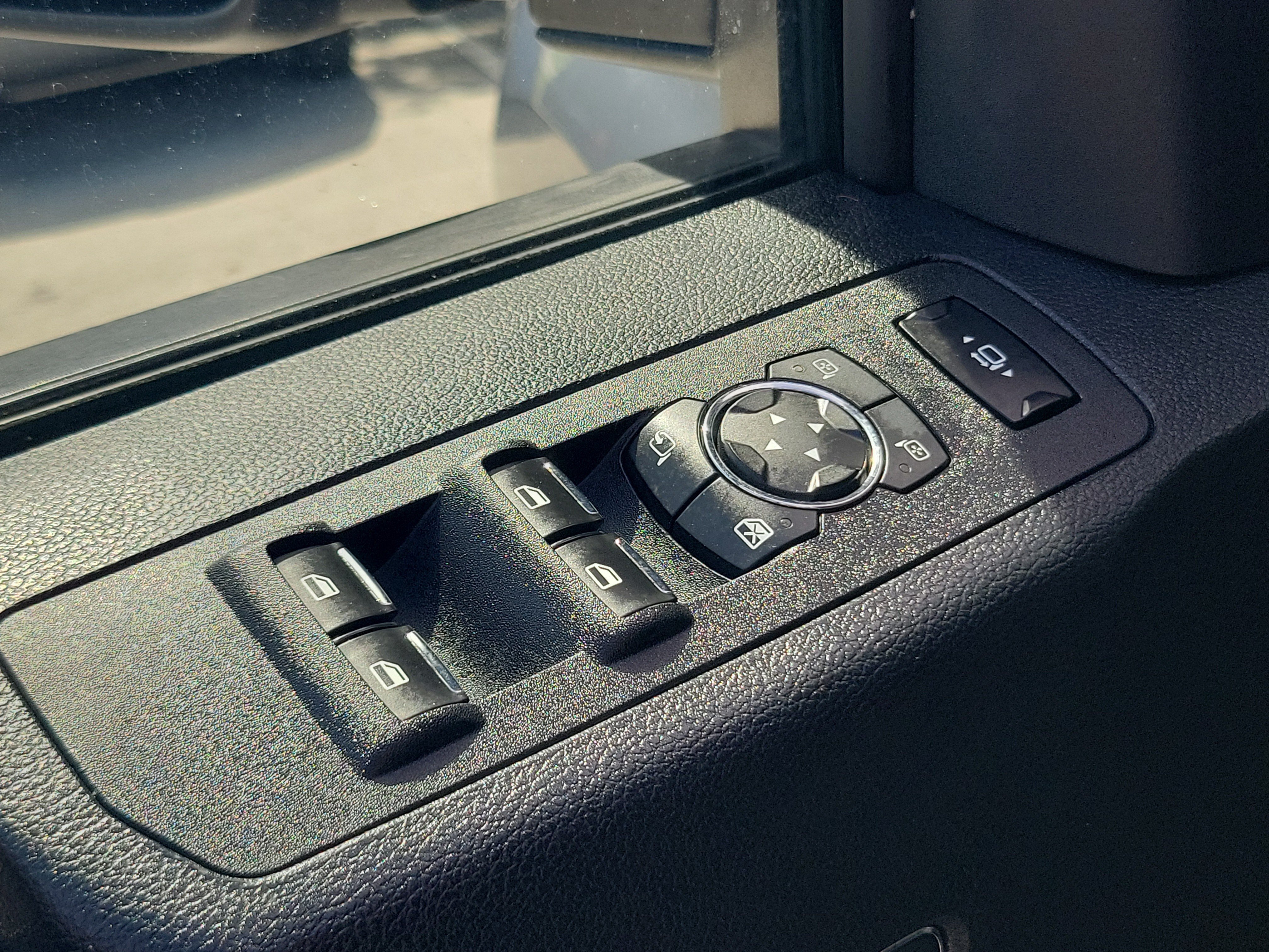 Used 2020 Ford F250 Lariat AWD/4WD image 21