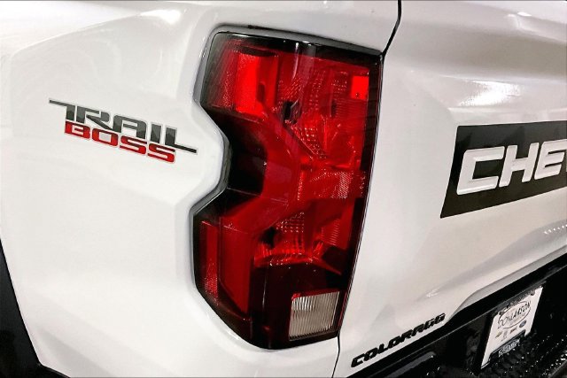 Certified 2023 Chevrolet Colorado Trail Boss w/ Advanced Trailering Package AWD/4WD image 10