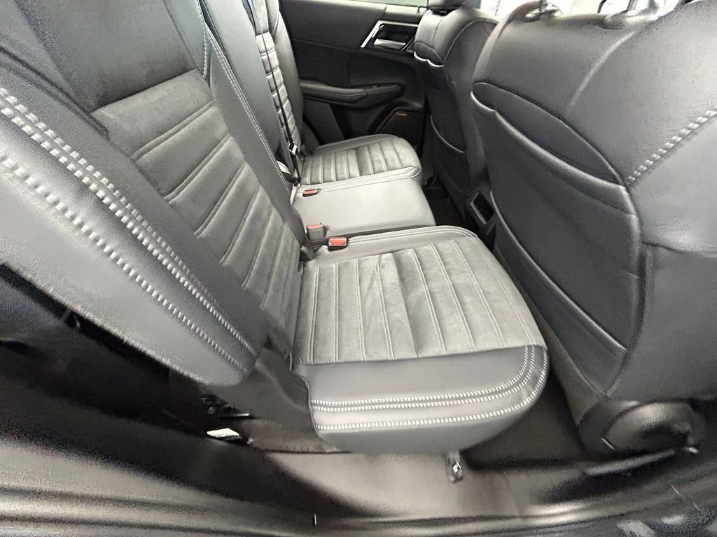 New 2026 Mitsubishi Outlander SE FWD image 36