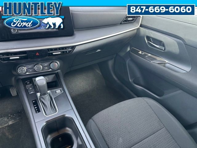 Used 2025 Nissan Kicks S image 14