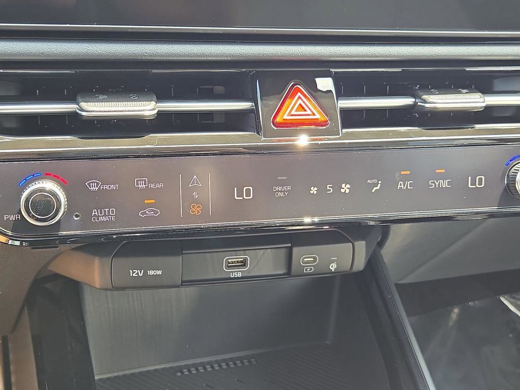 New 2025 Kia Niro EX Touring image 26