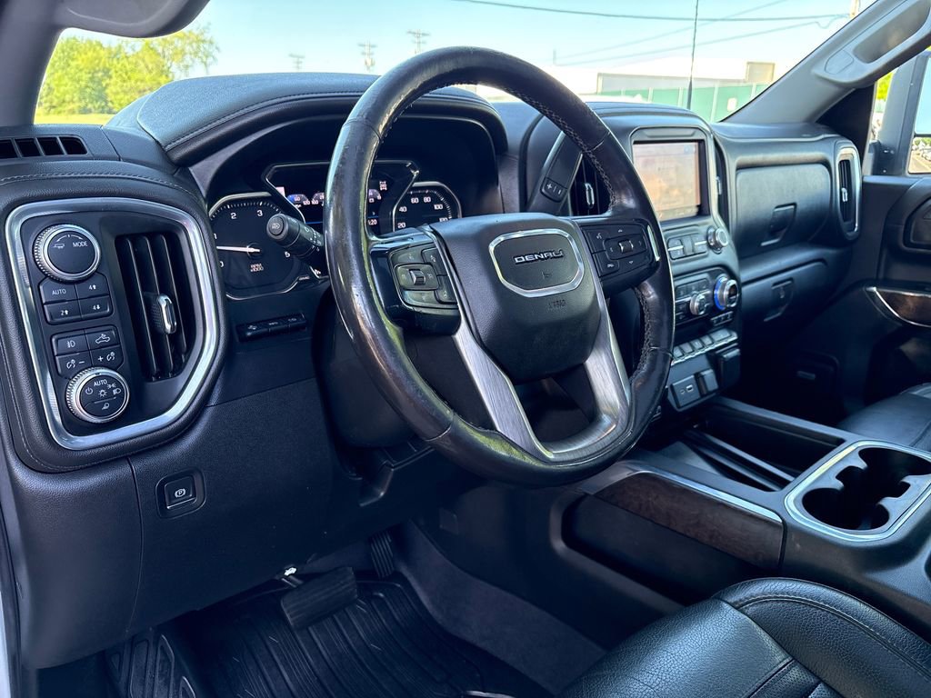 Used 2020 GMC Sierra 2500 Denali w/ Denali Ultimate Package AWD/4WD image 11