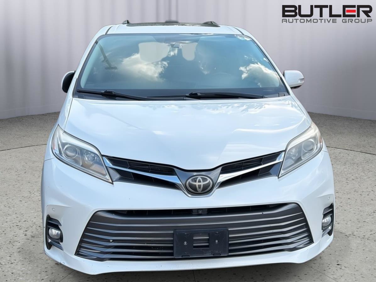Used 2018 Toyota Sienna Limited Premium FWD image 10