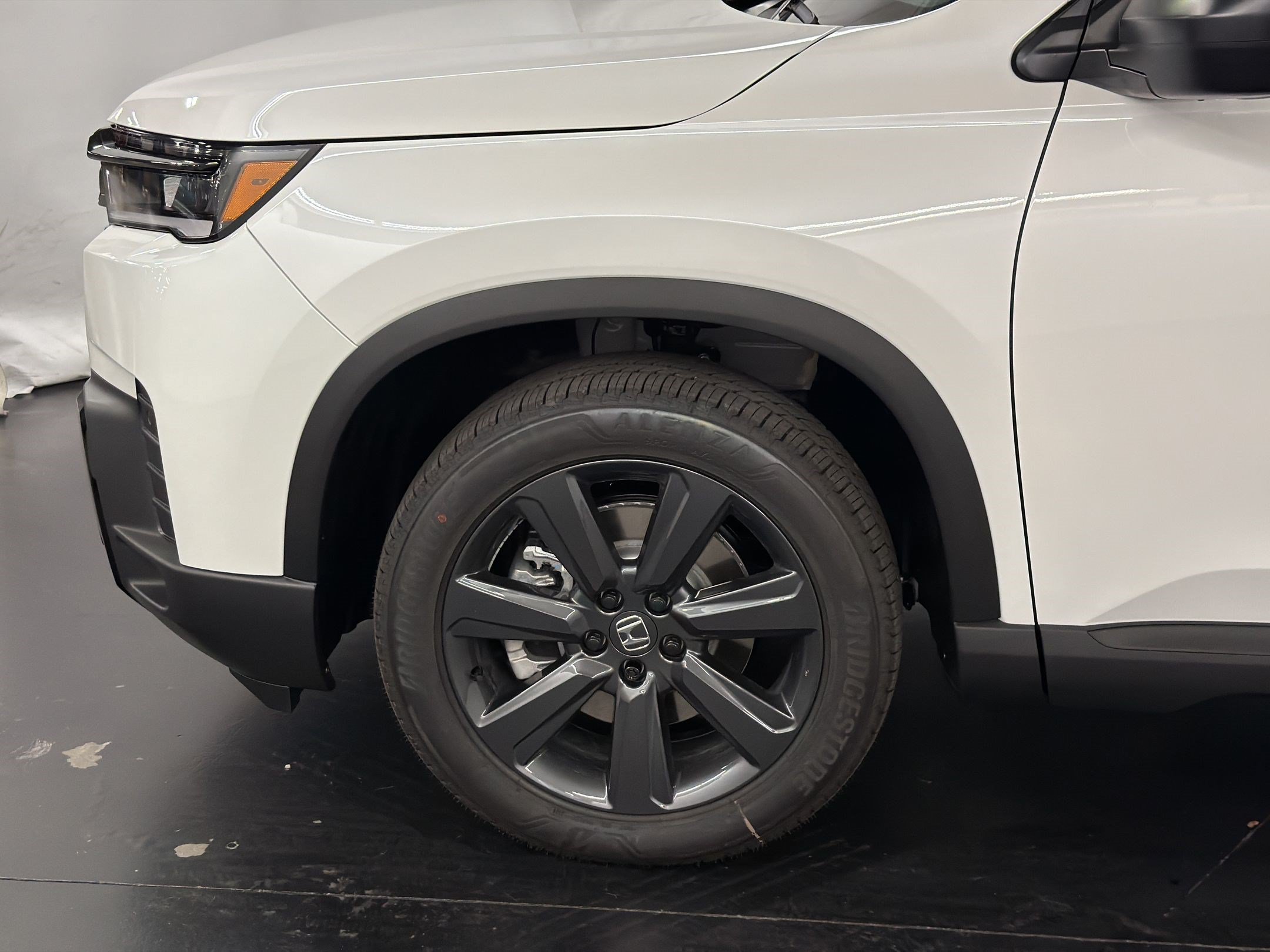New 2026 Honda Pilot Sport image 13