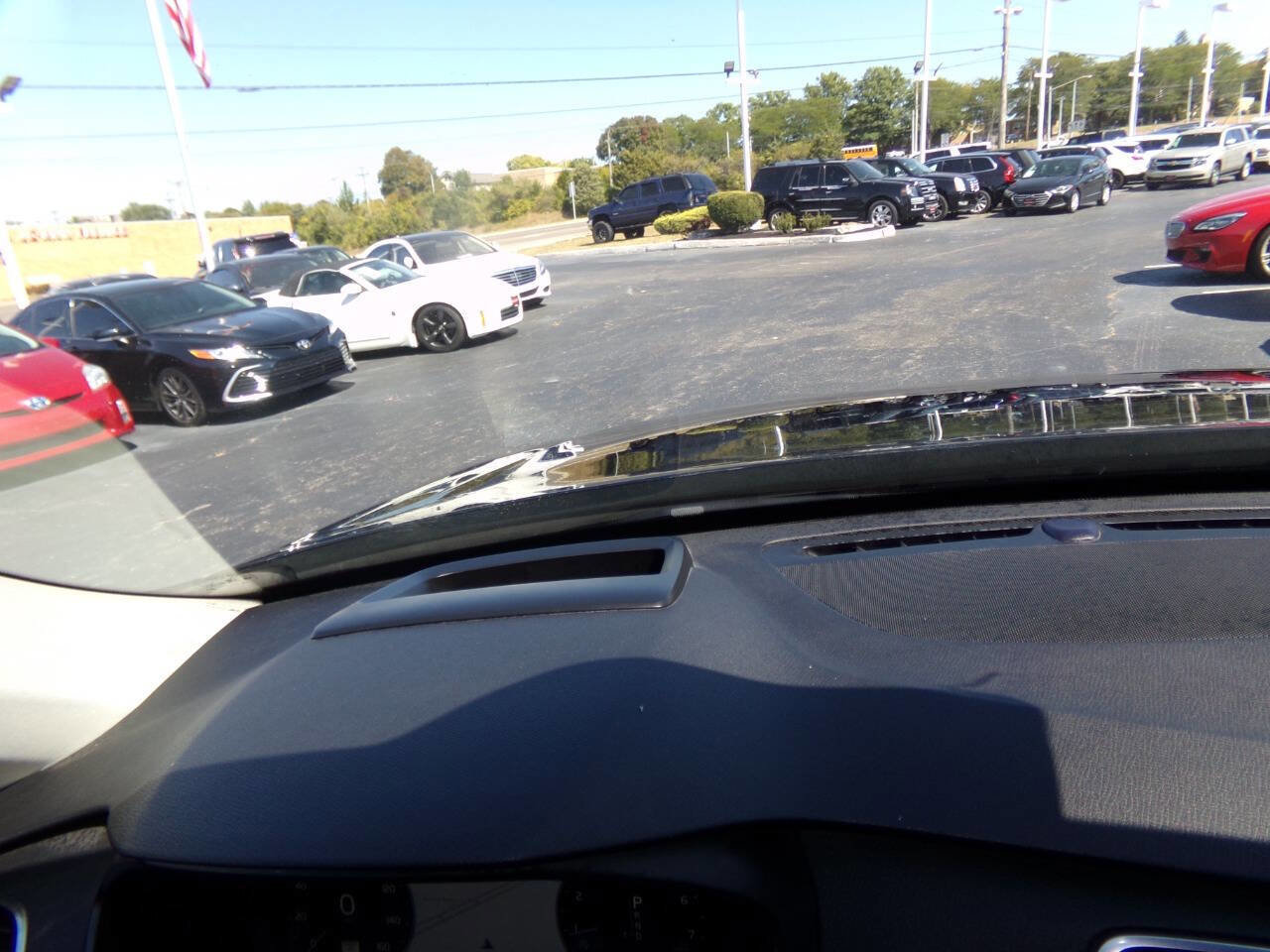 Used 2016 Volvo XC90 T6 Momentum w/ Momentum Plus Package image 53