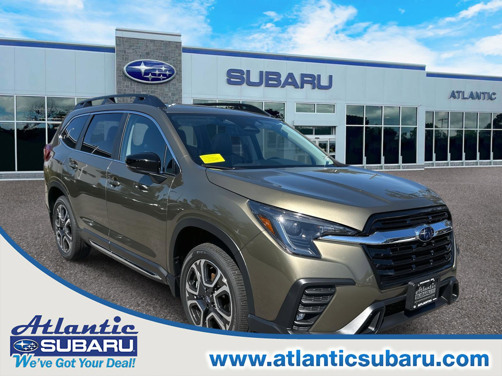 Used 2025 Subaru Ascent Limited AWD/4WD image 1