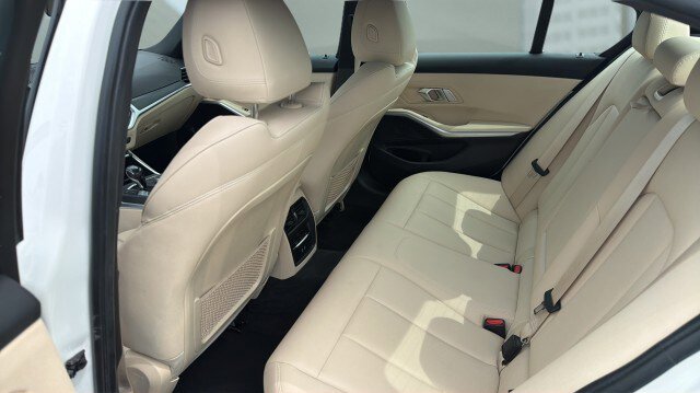 Used 2021 BMW 330i Sedan w/ Driving Assistance Package RWD image 19