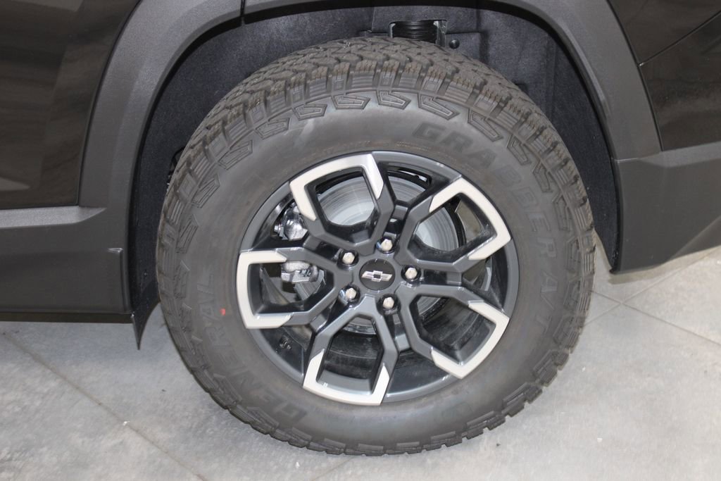 New 2026 Chevrolet Equinox ACTIV w/ Convenience Package III image 47