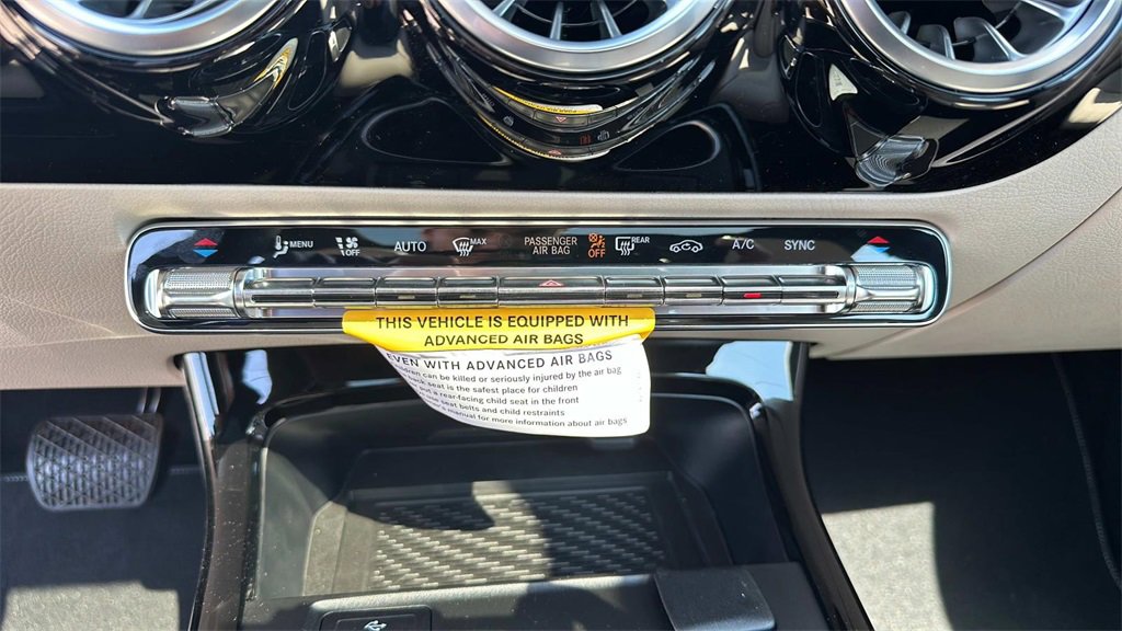 Used 2025 Mercedes-Benz CLA 250 image 20